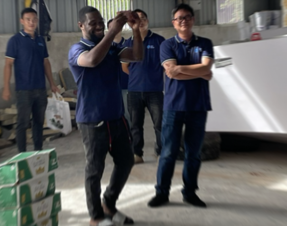 QIRO Group’s Festival Gifts and Cash Rewards for Outstanding Employees.